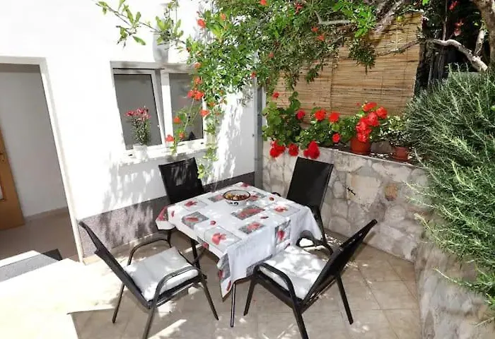 Appartement Frana-ugodan U Blizini Stare Jezgre Grada *