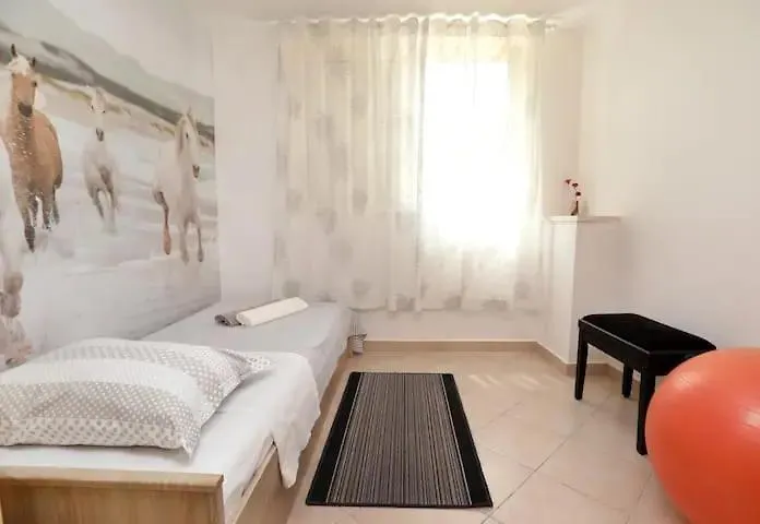 Frana-ugodan U Blizini Stare Jezgre Grada Appartement