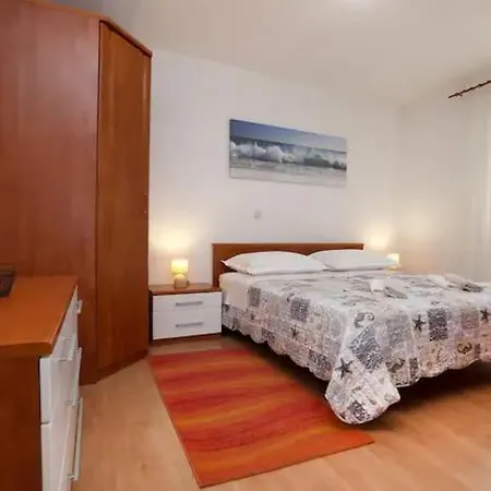 Apartament Frana-ugodan U Blizini Stare Jezgre Grada