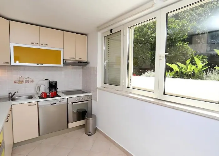 アパート Frana-ugodan U Blizini Stare Jezgre Grada トロギール