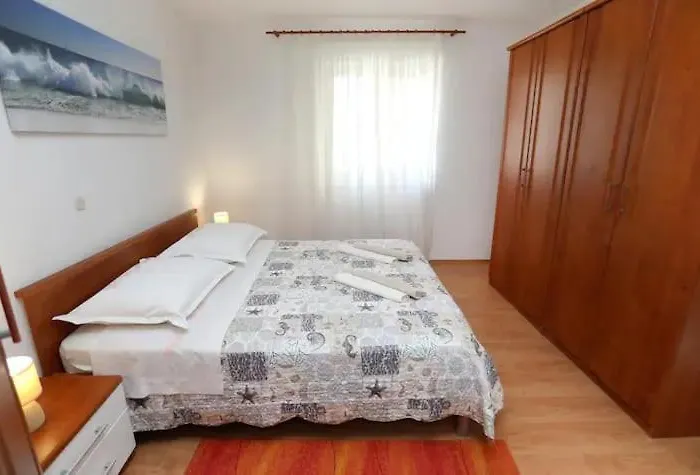 Frana-ugodan U Blizini Stare Jezgre Grada アパート *