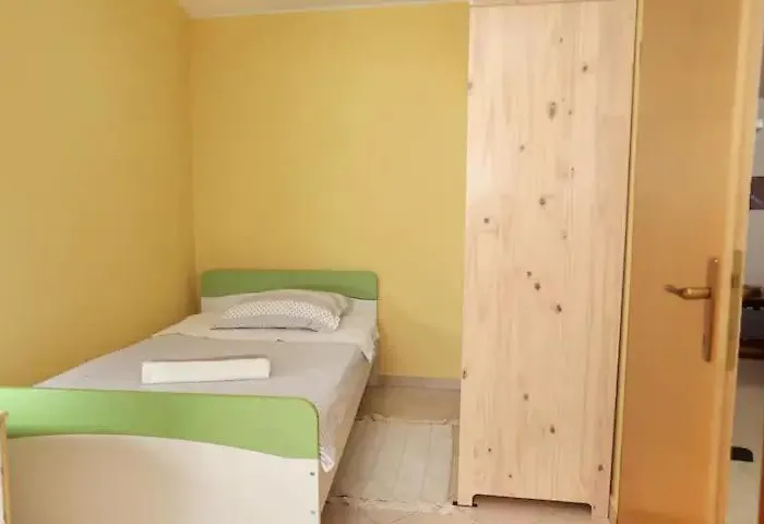 アパート Frana-ugodan U Blizini Stare Jezgre Grada トロギール