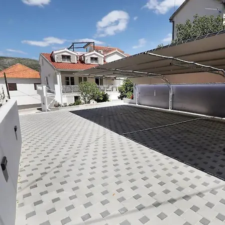 Frana-ugodan U Blizini Stare Jezgre Grada Apartmán